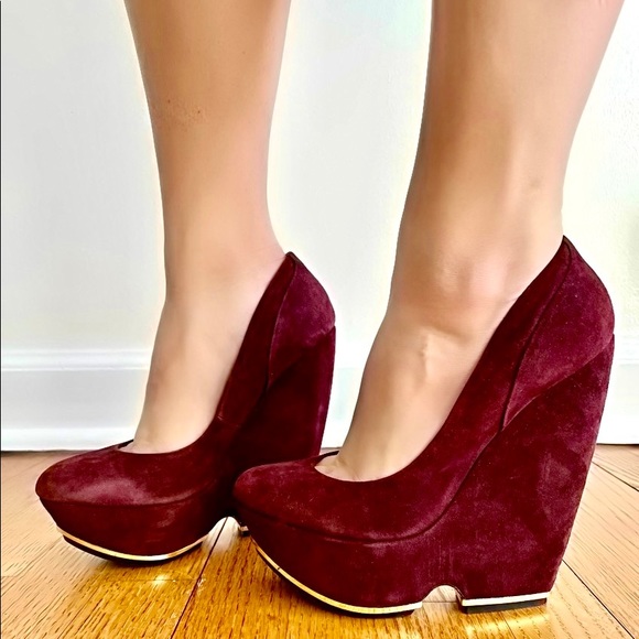 L.A.M.B. Shoes - L.A.M.B close-toed wedge